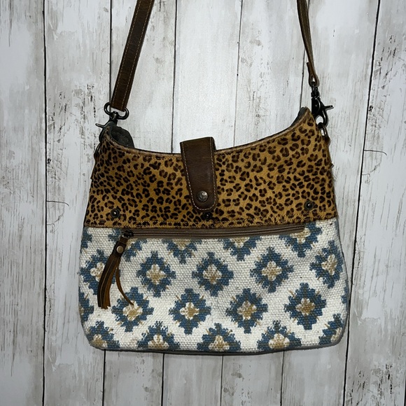 Myra Bounce Back Shoulder Bag Aztec Cheetah Leopard Print USED Brown Blue - Picture 3 of 7